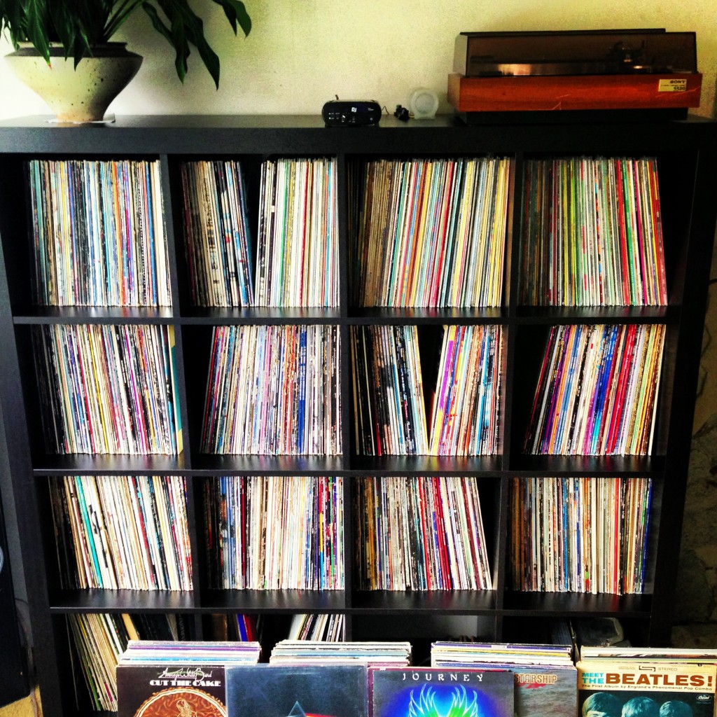 vinyl-collection-IKEA-shelf